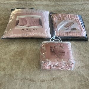 Bond&G Queen Pink/Blush Boho 6 Piece Bedding Set. New!